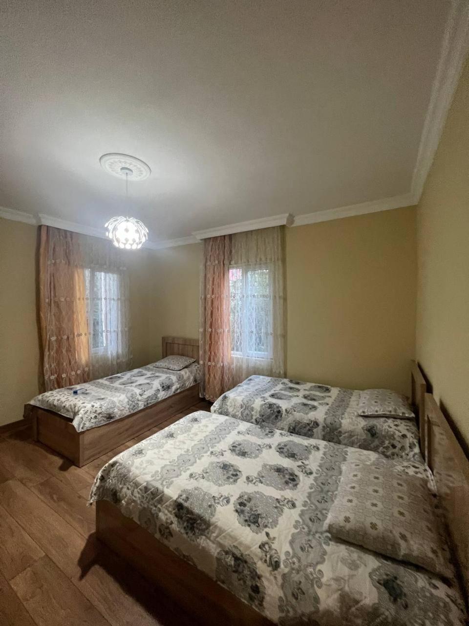 Los-Polos Hermanos Batumi Zewnętrze zdjęcie
